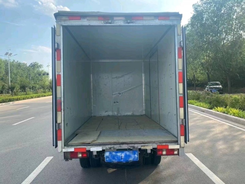 枣庄20年长安汽车跨越9