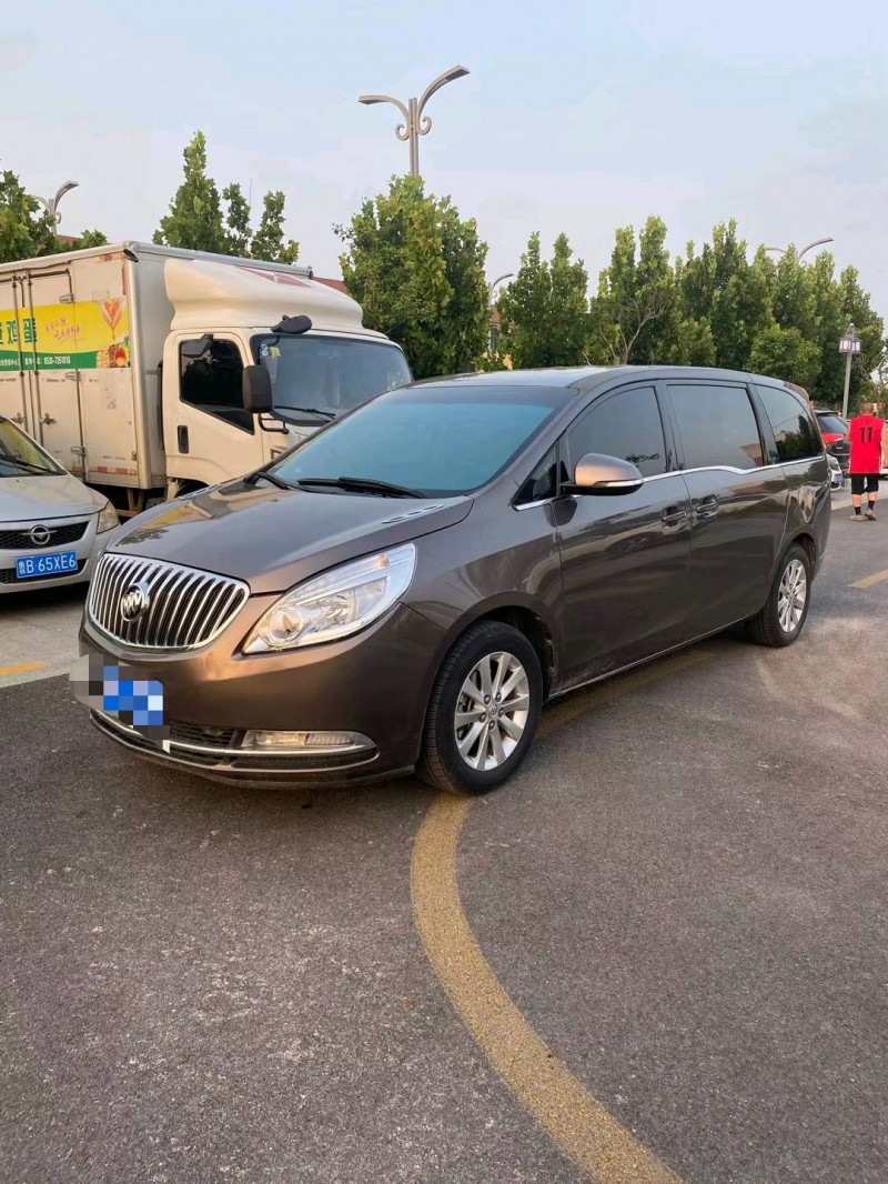 济南11年别克GL82