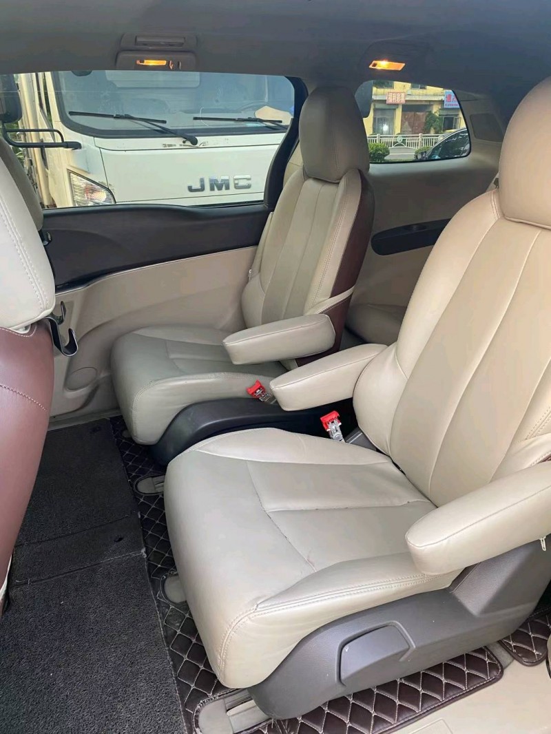 济南11年别克GL87