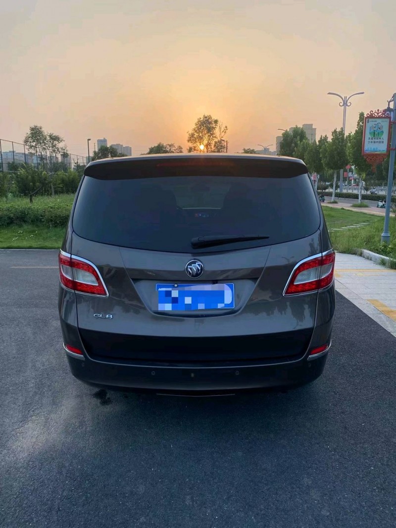 济南11年别克GL89