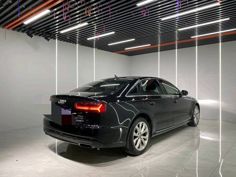 成都18年奥迪A4L8