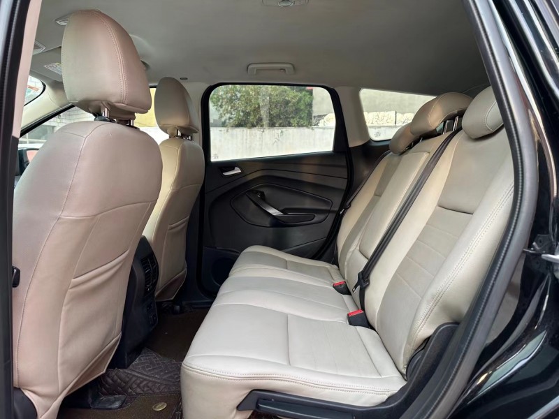 济宁17年福特翼虎7