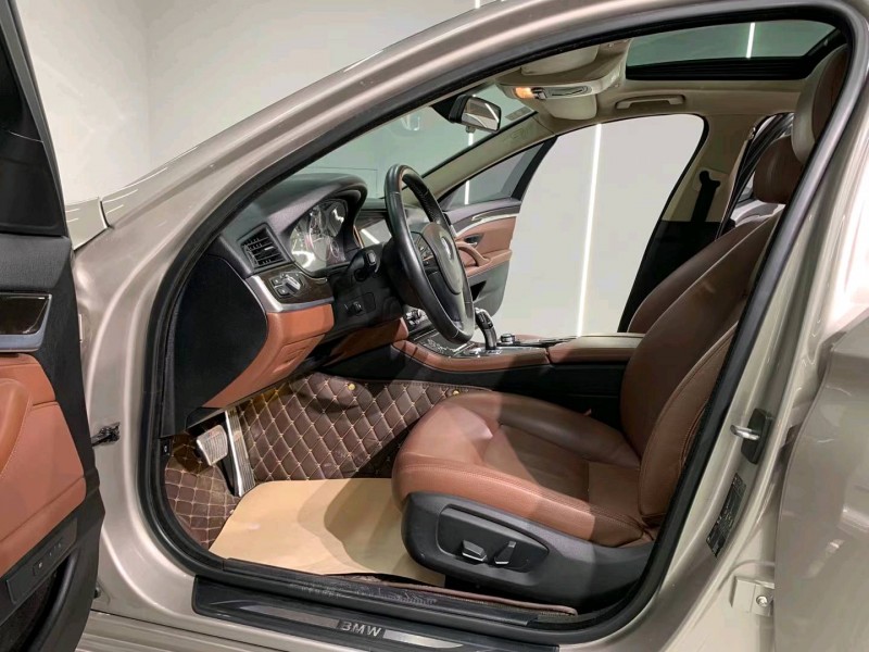 成都15年宝马5系4