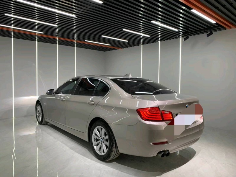 成都15年宝马5系7