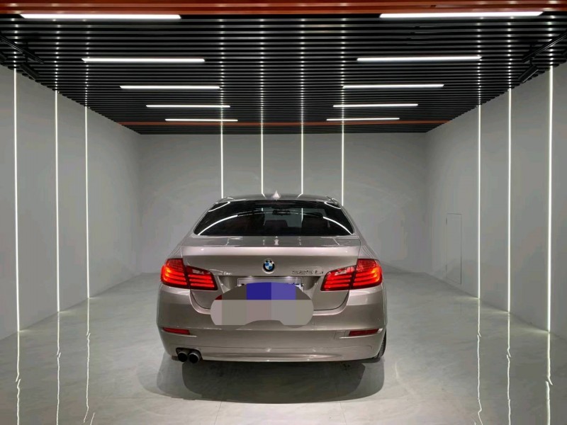 成都15年宝马5系9