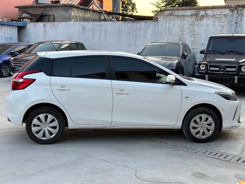 济宁19年丰田YARiS L 致炫3