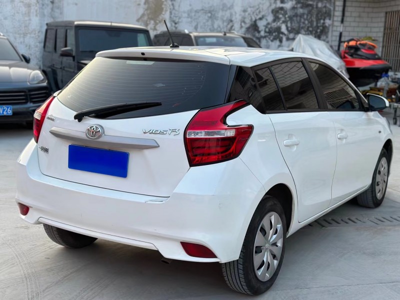济宁19年丰田YARiS L 致炫4