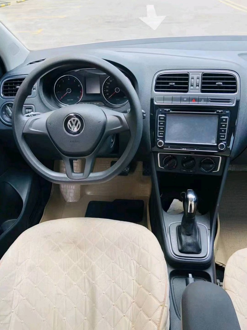 济南15年大众polo8