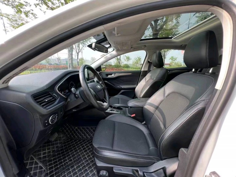 徐州19年福特福克斯9