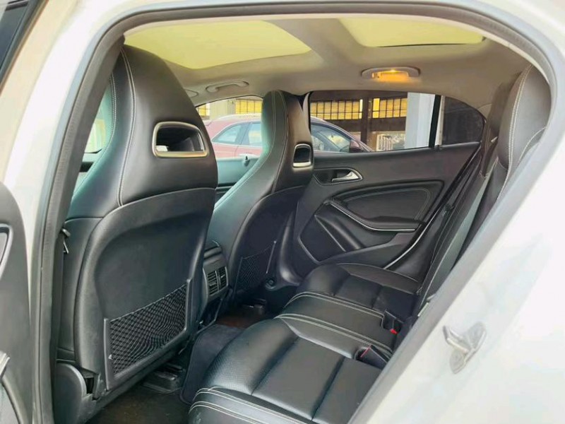 东莞19年奔驰GLA4