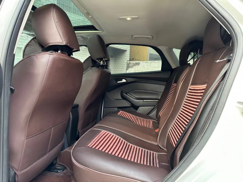 济宁14年福特福克斯6