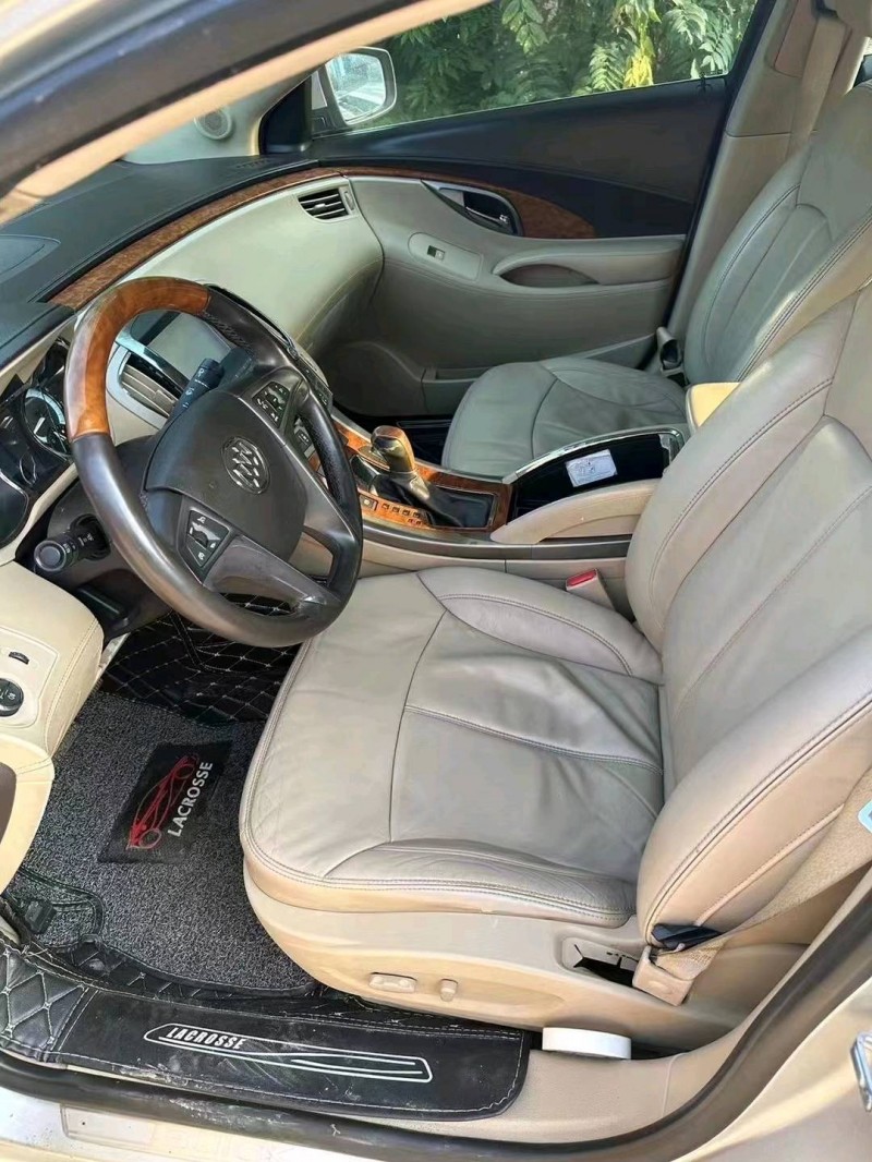 枣庄10年别克君越7