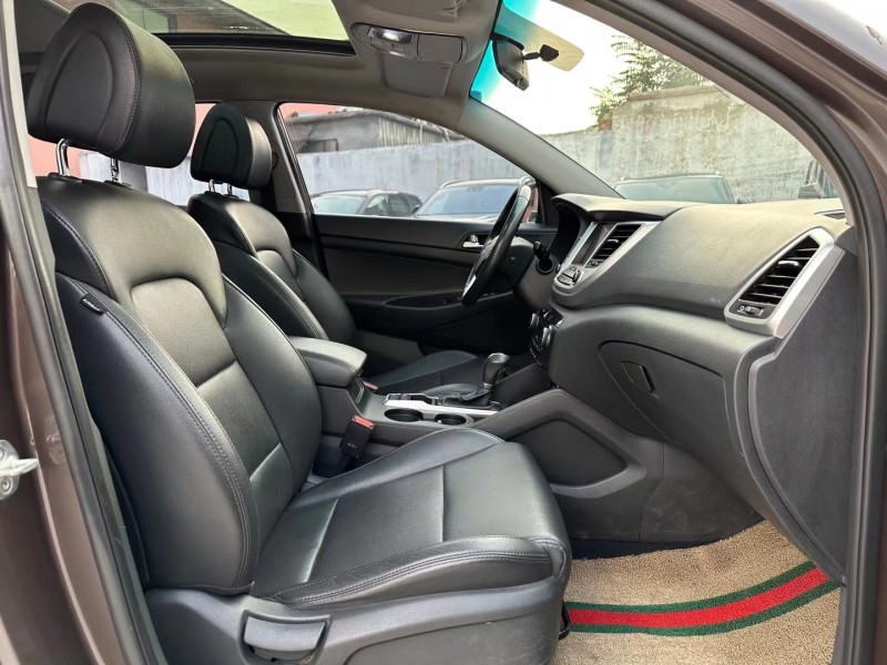 济宁16年现代途胜5