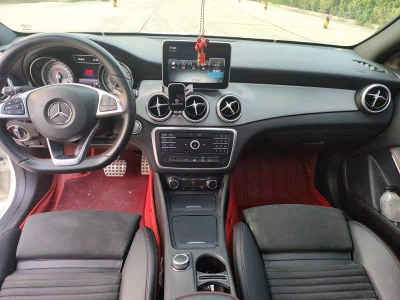 广州16年奔驰CLA7