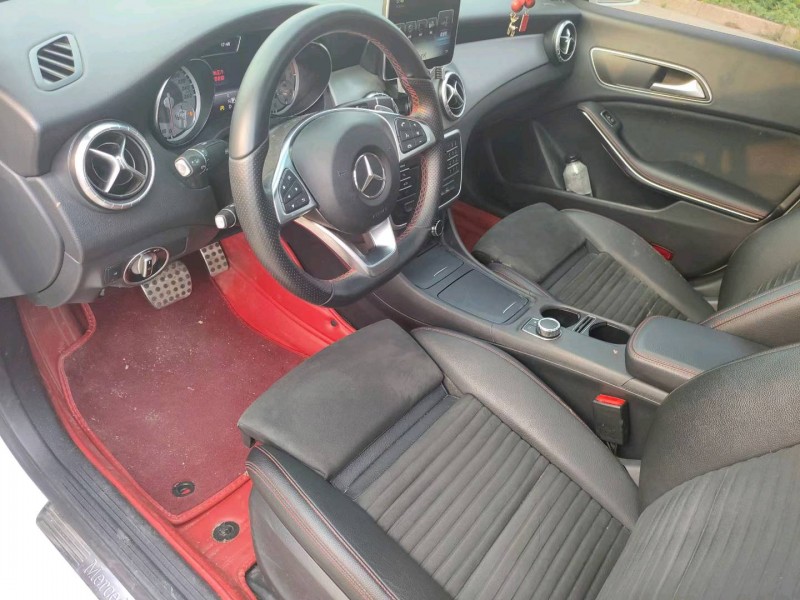 广州16年奔驰CLA8