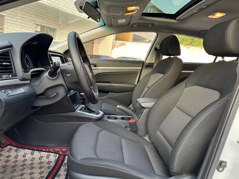 济宁16年现代领动5