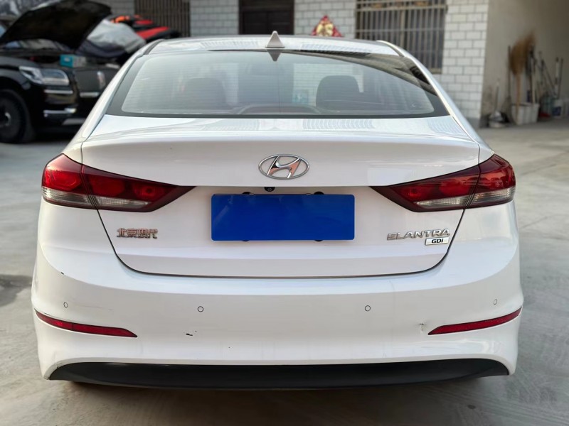 济宁16年现代领动9