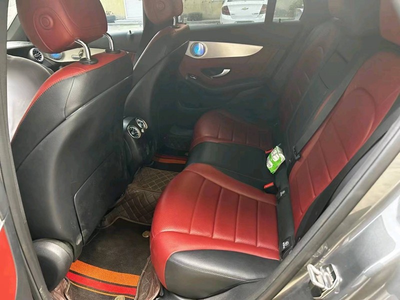 东营19年奔驰GLC4