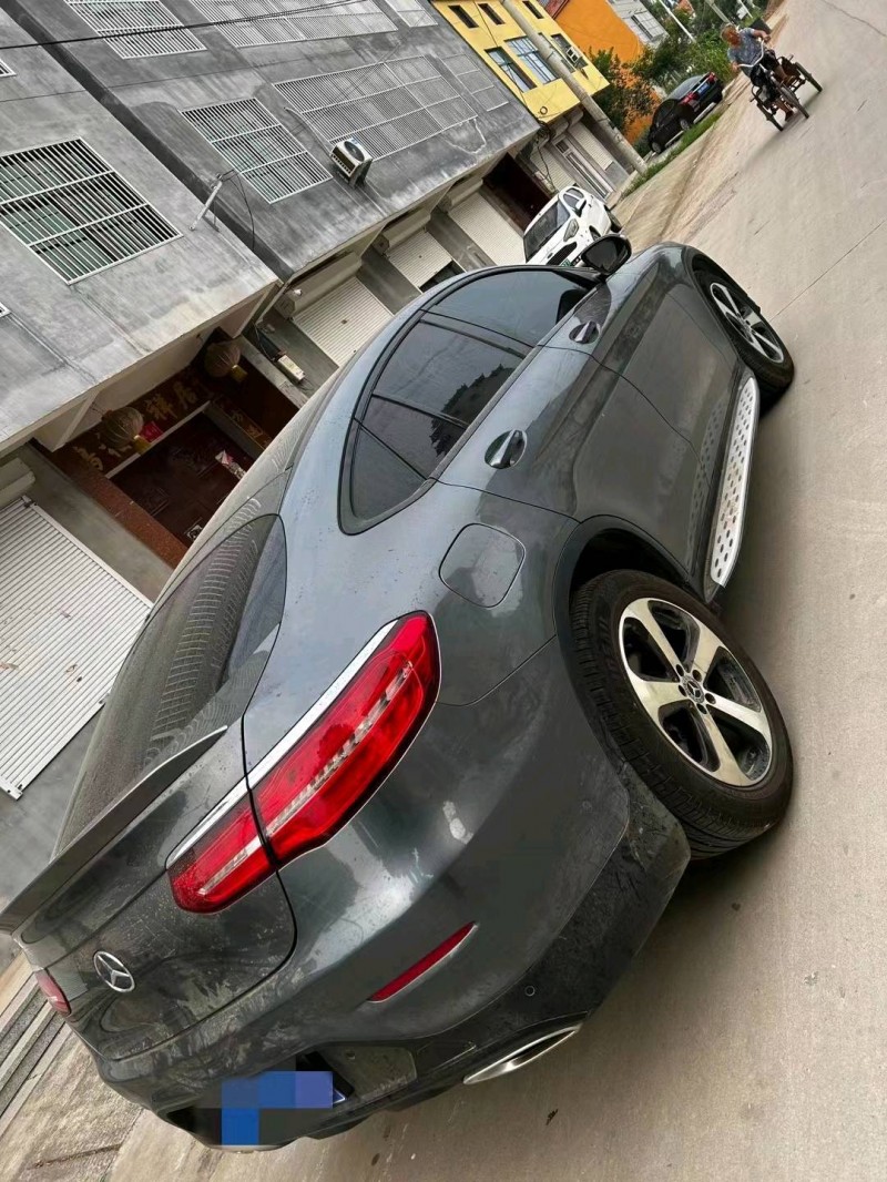 东营19年奔驰GLC9