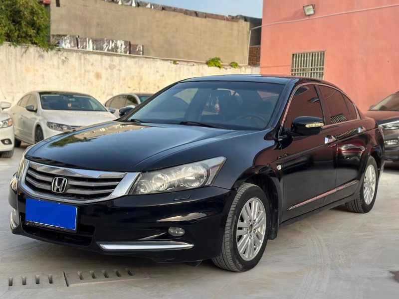 济宁13年本田雅阁2