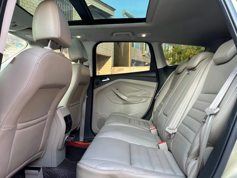 济宁14年福特翼虎6