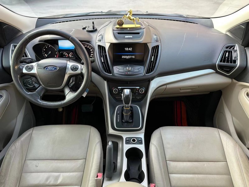 济宁14年福特翼虎7