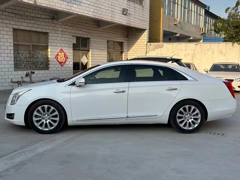 济宁15年凯迪拉克XTS3