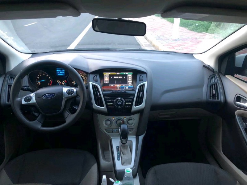 邯郸14年福特福克斯7