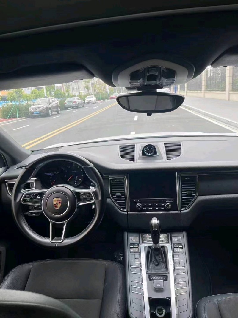 珠海16年保时捷Macan6