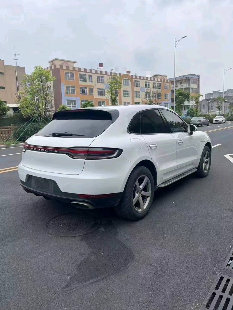 珠海16年保时捷Macan7