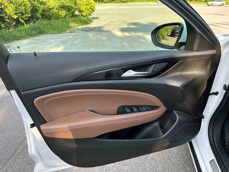 沈阳22年别克君威3