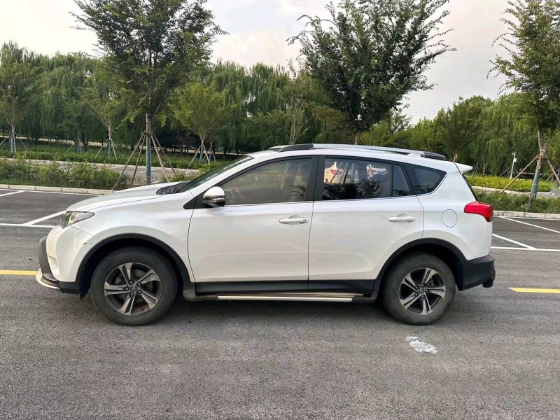 徐州15年丰田RAV48