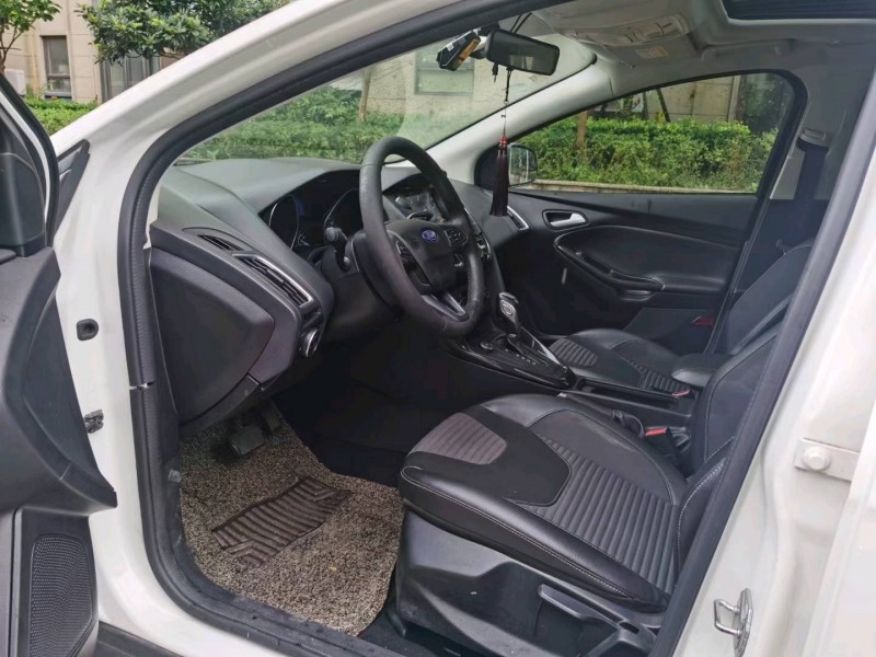 苏州17年福特福克斯6