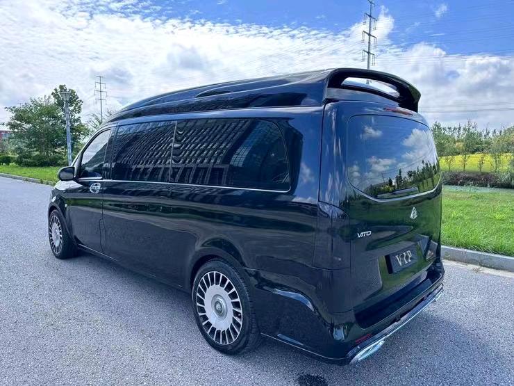 盐城18年奔驰威霆8