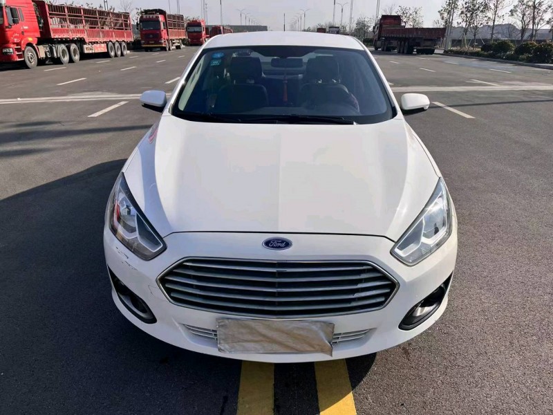 徐州17年福特福睿斯1