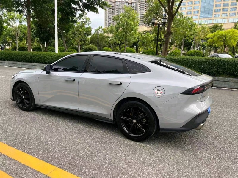 珠海22年长安汽车UNI-V8