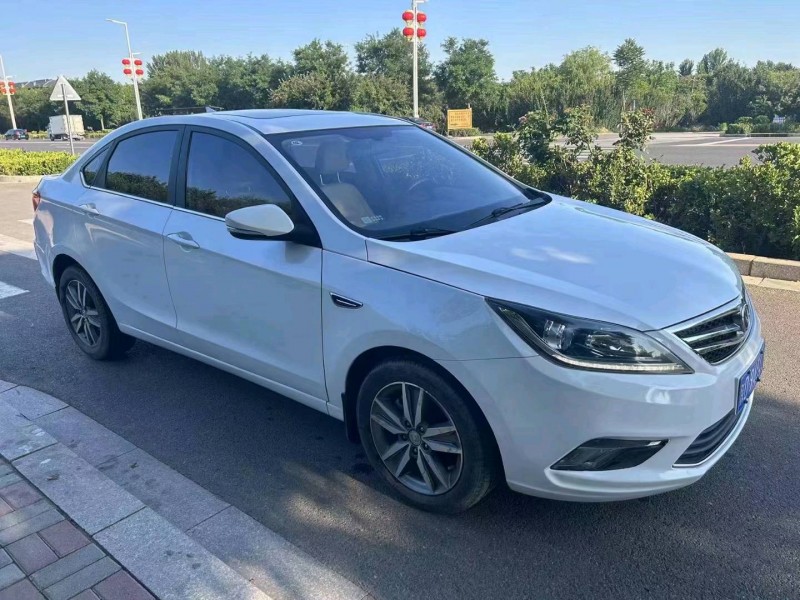 石家庄16年长安汽车逸动2