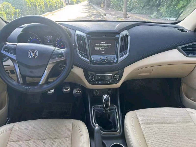 石家庄16年长安汽车逸动3