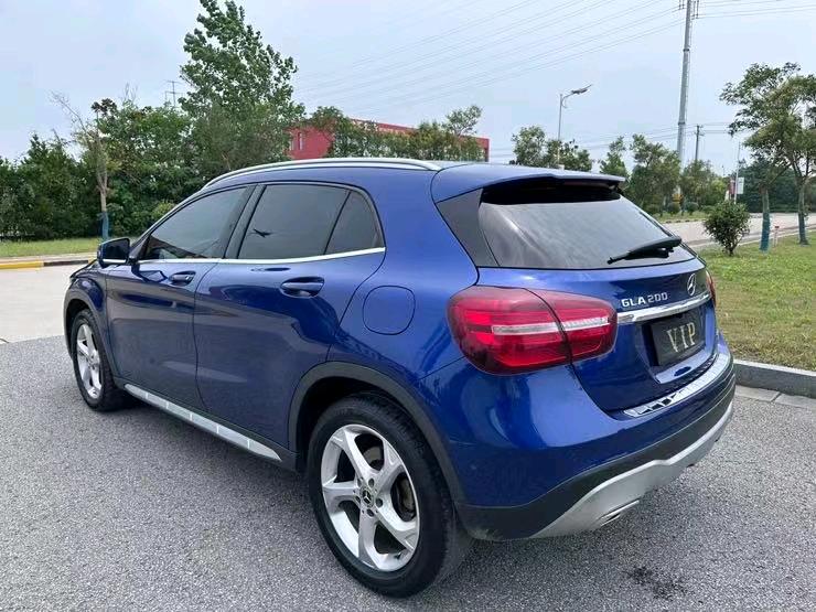 盐城19年奔驰GLA8