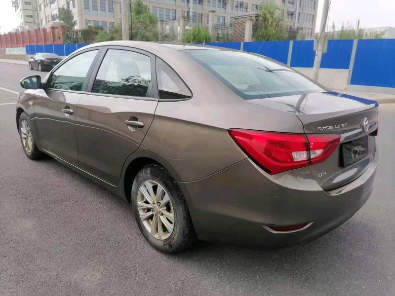 枣庄17年别克英朗8