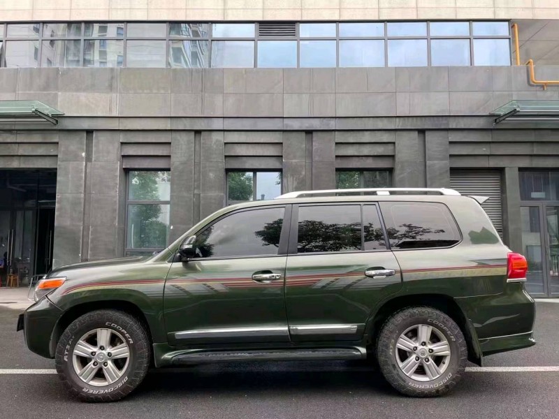 成都15年丰田兰德酷路泽3