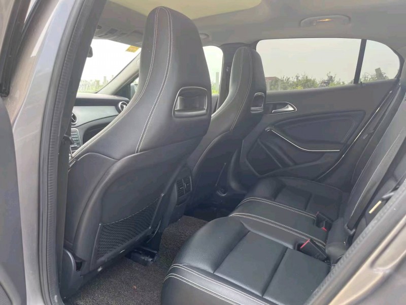 枣庄15年奔驰GLA3