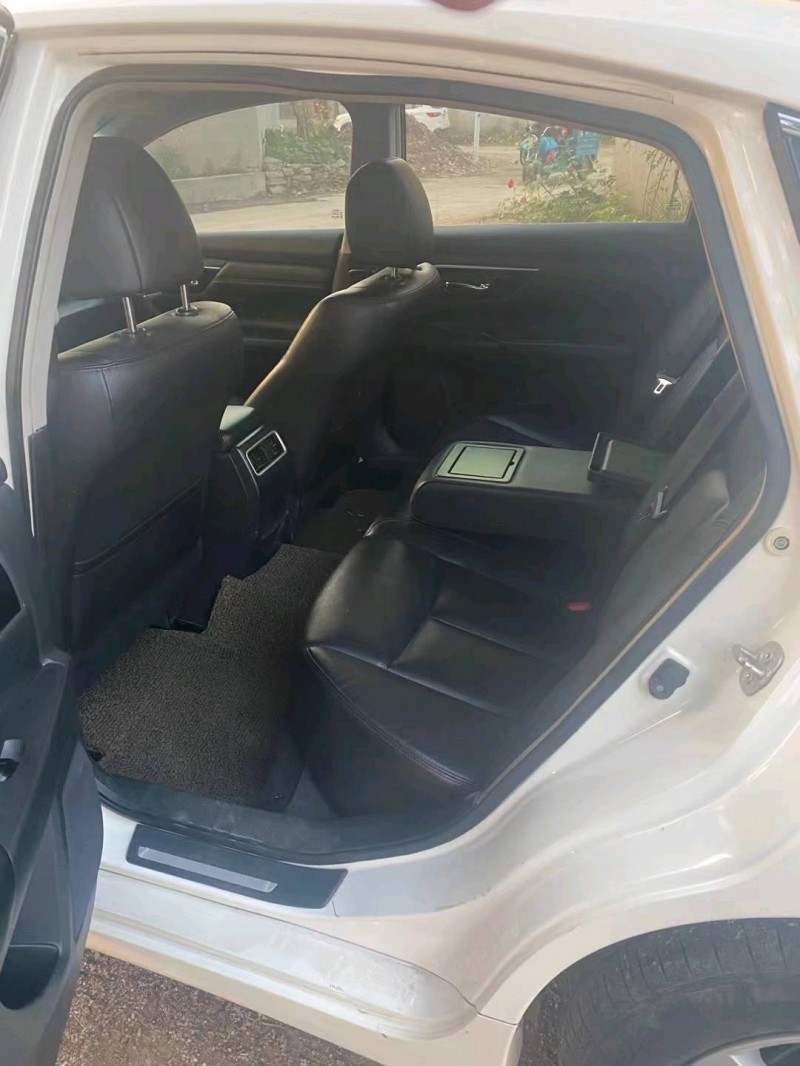 保定18年日产天籁4