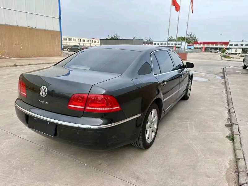 保定12年大众辉腾8