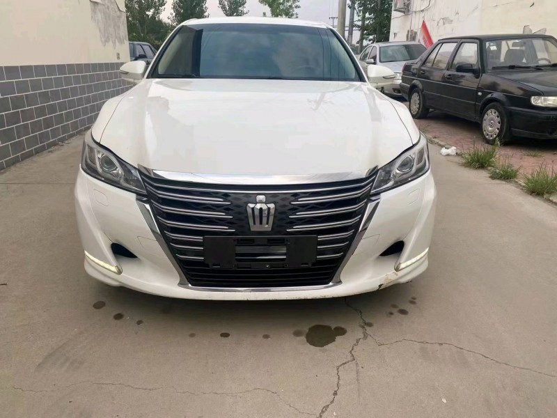 保定16年丰田皇冠1