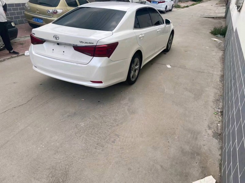 保定16年丰田皇冠3