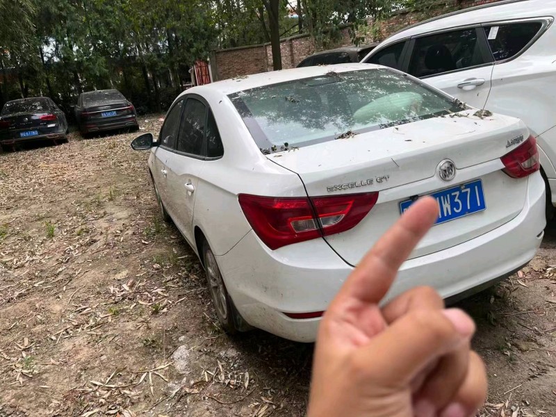 枣庄15年别克英朗2