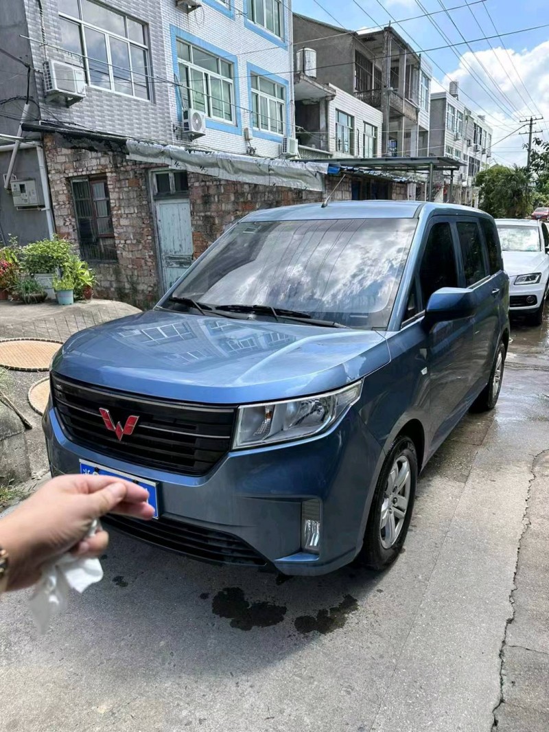 棗莊22年五菱汽車宏光2