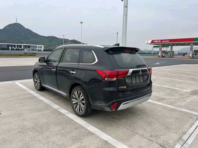 嘉兴22年三菱欧蓝德7