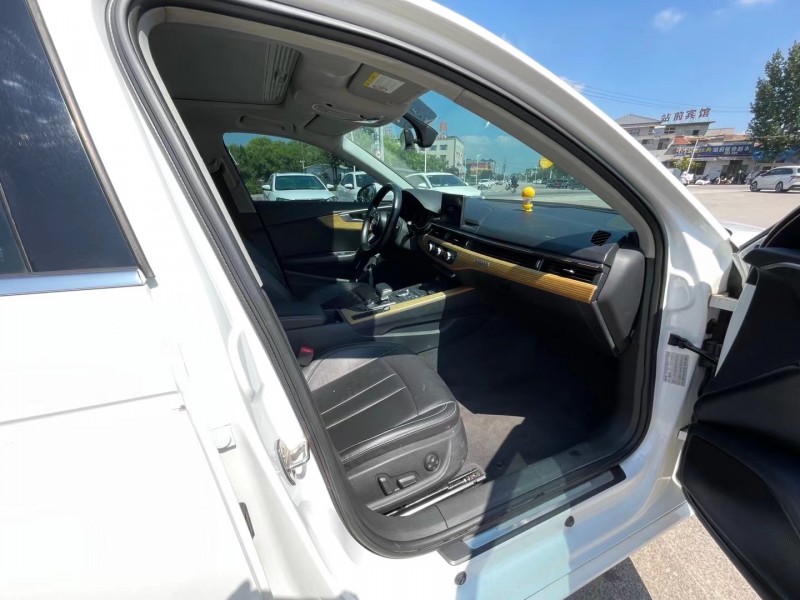 济宁17年奥迪A4L6